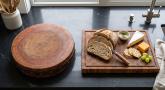 So sánh thớt gỗ Teak và gỗ Nghiến: Nên mua loại nào ?
