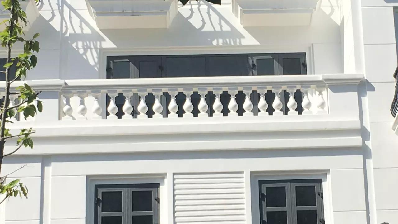 lan can b&ecirc; t&ocirc;ng