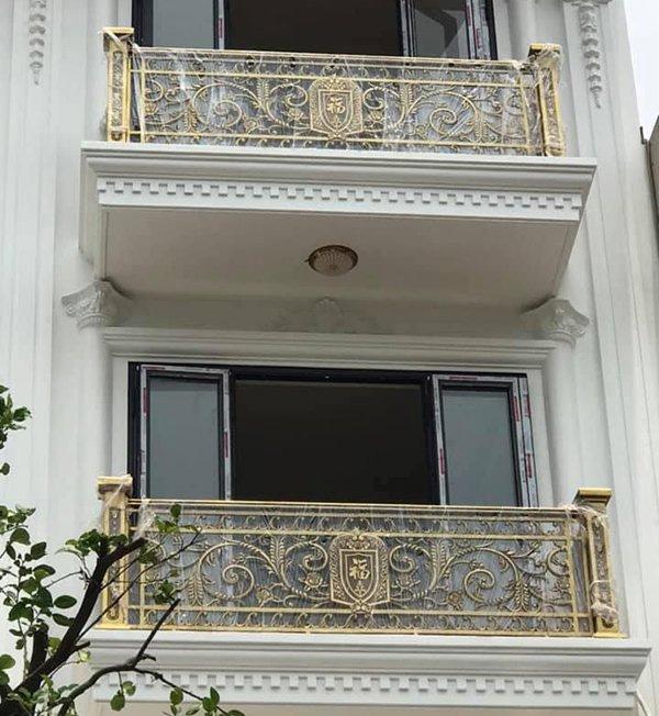 lan can nh&ocirc;m đ&uacute;c